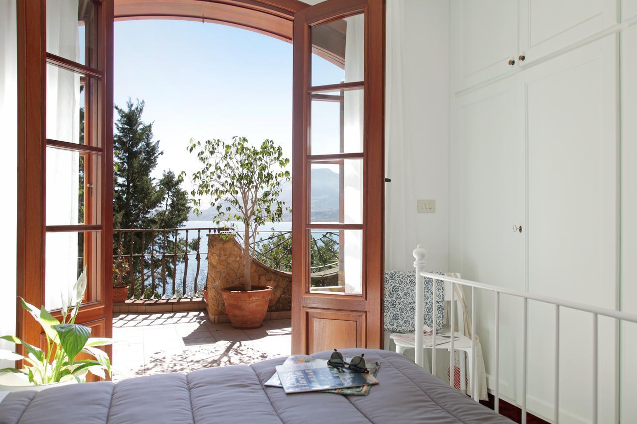 Residenza Terrazze Sul Mare Bed & Breakfast Santa Flavia Ngoại thất bức ảnh